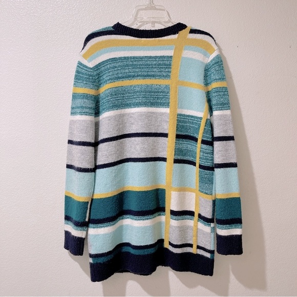 1901 Abstract Pattern Cardigan 🔲🤍🌾 - Picture 4 of 7